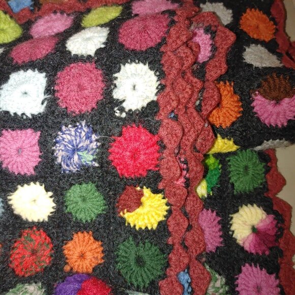 Vintage Crocheted Afghan Throw Blanket Granny Flowers Twin 60" x 39 Bed Spread - Picture 11 of 11